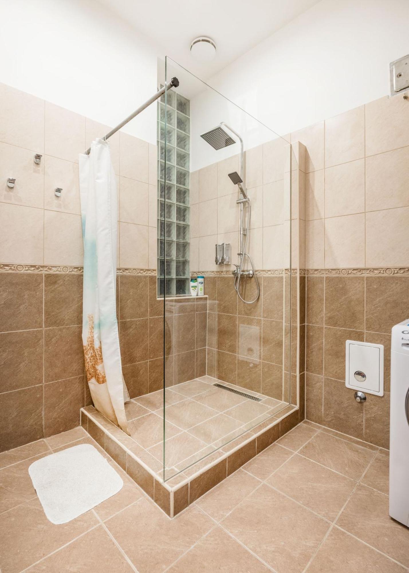 Modern Westend Citycenter Home 布达佩斯 外观 照片